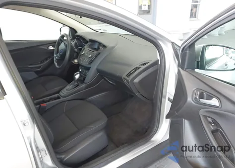 2016 Ford Focus Se z USA, uszkodzony, nr VIN 1FADP3F25GL317830